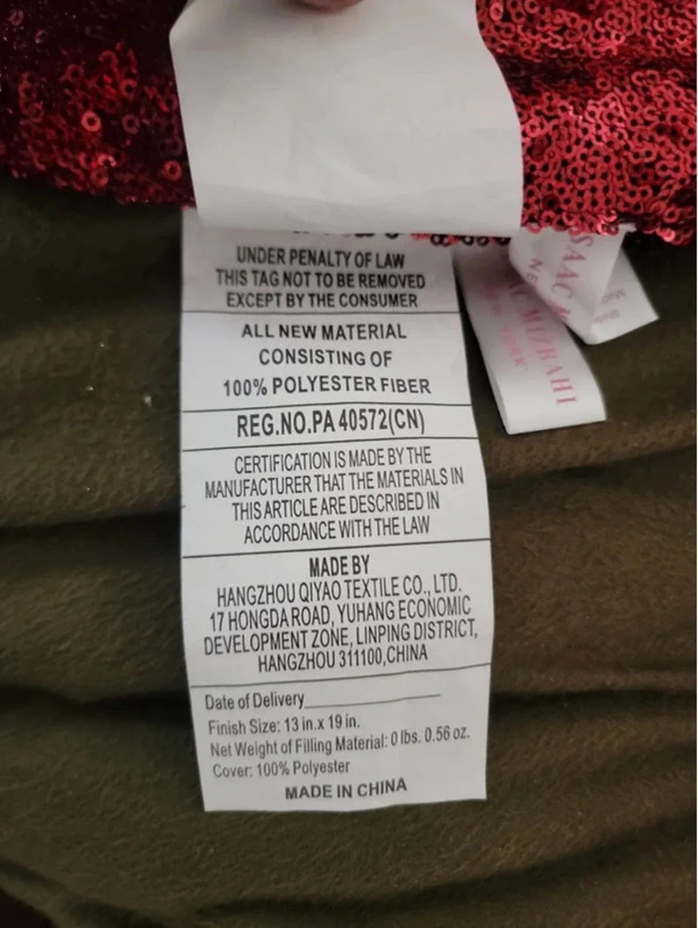 Bundle lip pillow / 2 Isaac Miztahi lip sequins placemats